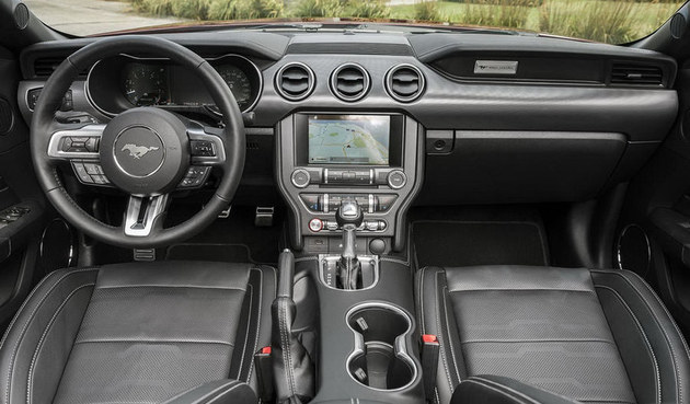 福特新款Mustang敞篷版官图 造型更优雅