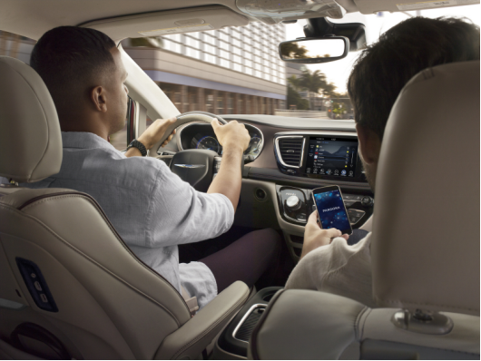 2017款全新克莱斯勒进口大捷龙亮相成都车展