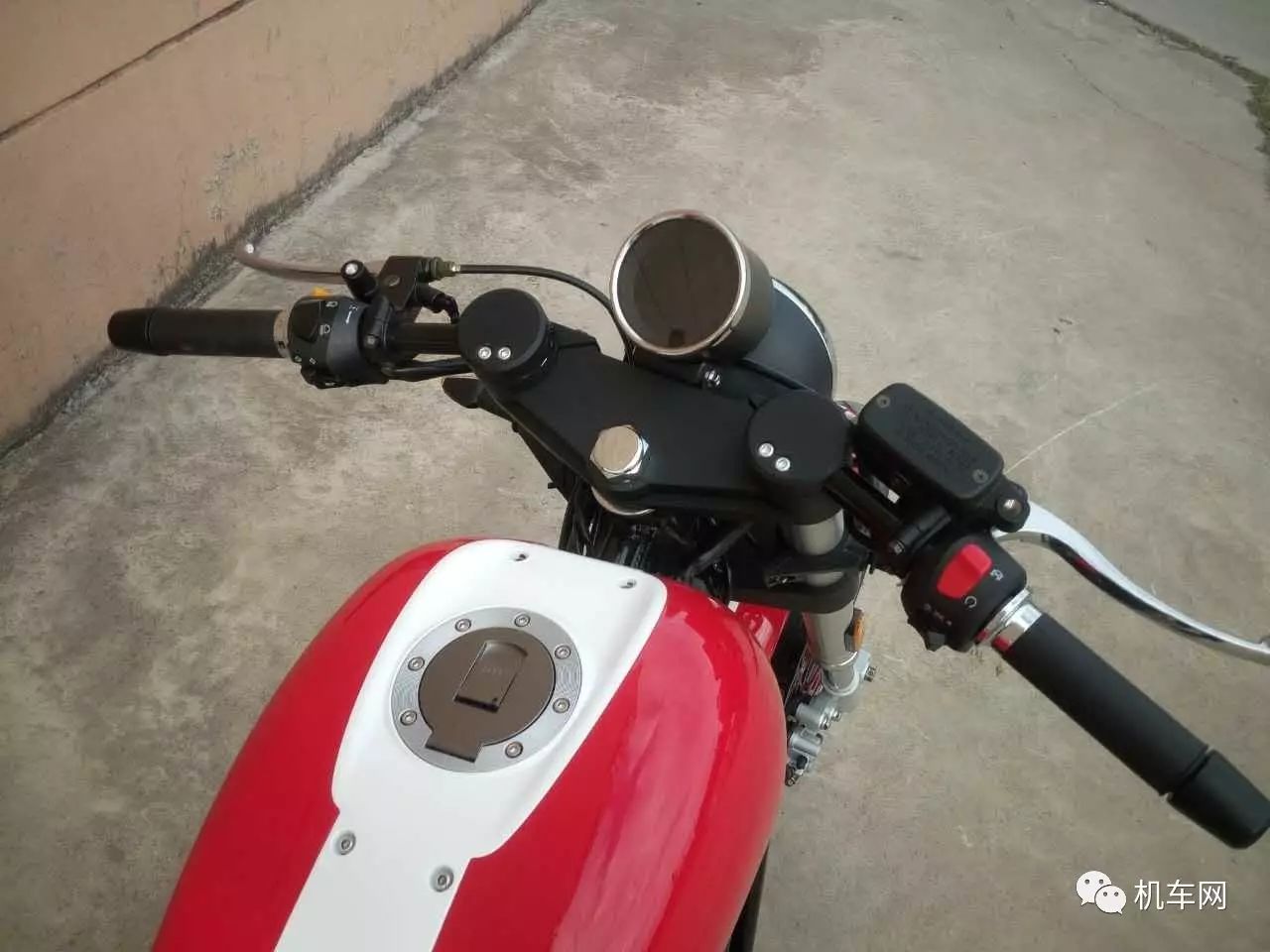 震惊!国产V缸大排量巡航车,居然还是单摇臂的