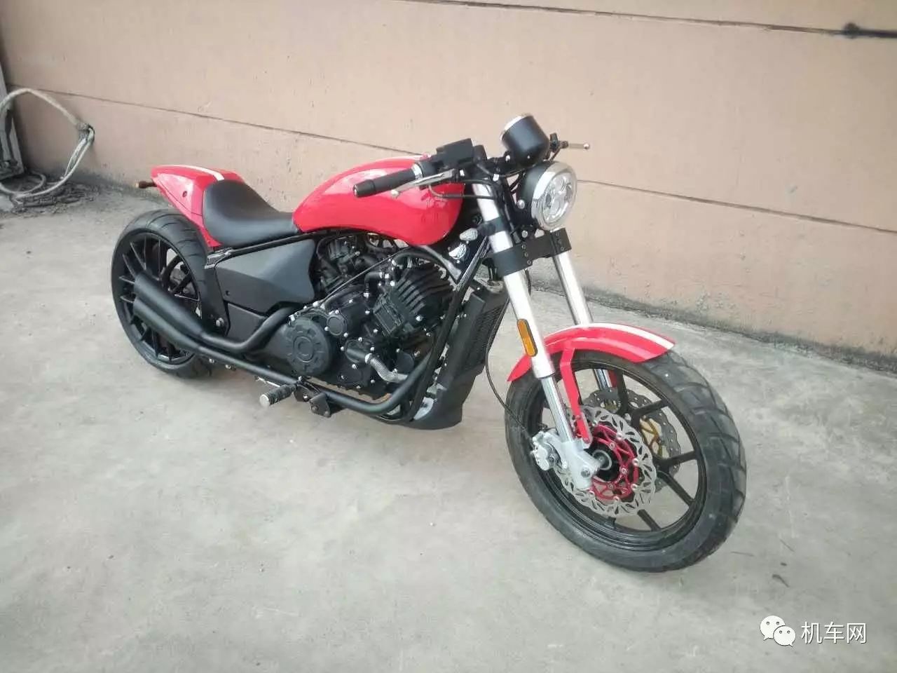 震惊!国产V缸大排量巡航车,居然还是单摇臂的