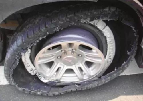 对轮胎工诱惑最大的居然不是黑丝、高跟、红唇