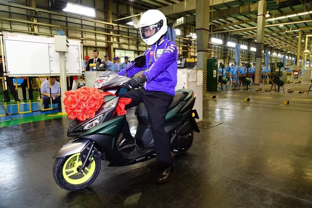 传承经典!售价8880元!雅马哈新款电喷福禧12