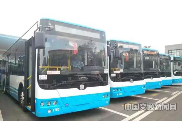 长沙首批微宏快充公交投入运营