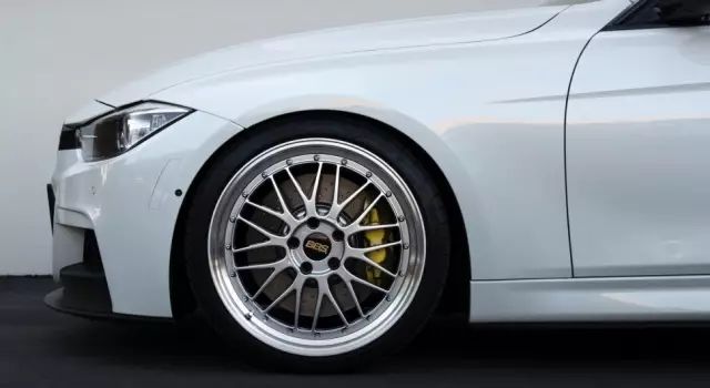 笑谈改装:改轮毂除了帅 还有啥卵用?