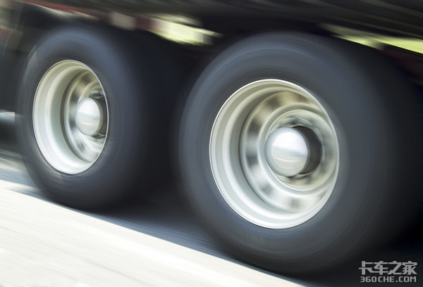 翻新轮胎水太深 几百块真的能买'新胎'?