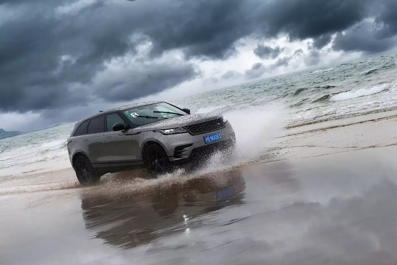 攒钱就买它!这台路虎比揽胜豪华,比发现便宜!