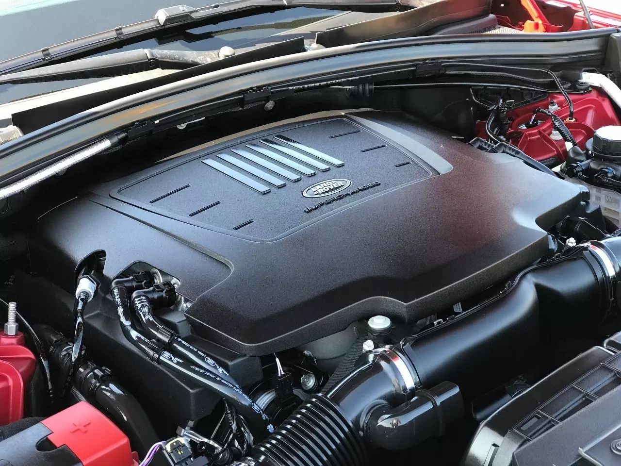 攒钱就买它!这台路虎比揽胜豪华,比发现便宜!