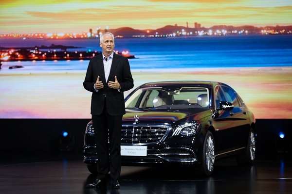 奔驰新一代S级轿车上市 新车已到店