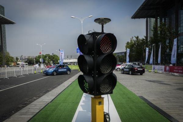 中国智能网联汽车专利全球第一 无人驾驶占六成