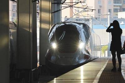 复兴号时速提至350 京沪全程4.5小时
