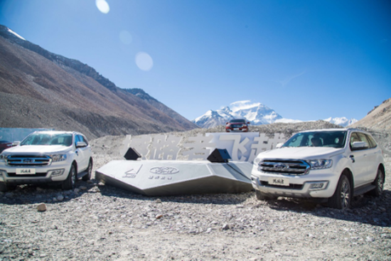 福特撼路者亮相成都车展 硬派SUV风姿横扫全场