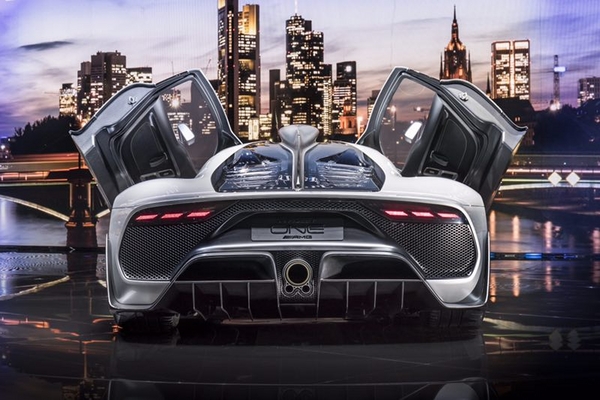 从马达轰鸣到电气之音 电动车驱动奔驰未来