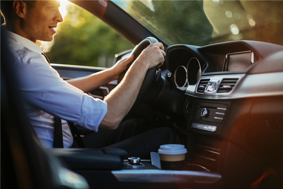 高速举报不文明行车有奖励 文明驾驶要牢记