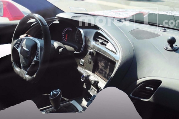 曝雪佛兰科尔维特ZR1内饰谍照 年底亮相