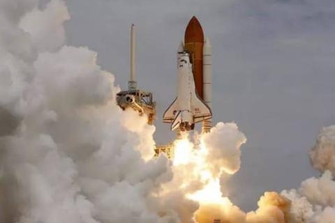 阿斯顿马丁DB11做极限动作，原来都靠它