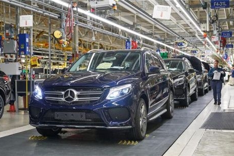 戴姆勒追加10亿美元投资 打造EQ纯电动车及电池组