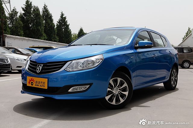 新车展厅：到店实拍新款宝骏610