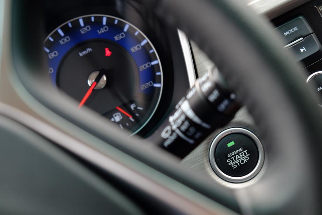 吉利上攻，却下探推5万元级产品，远景X3究竟如何？