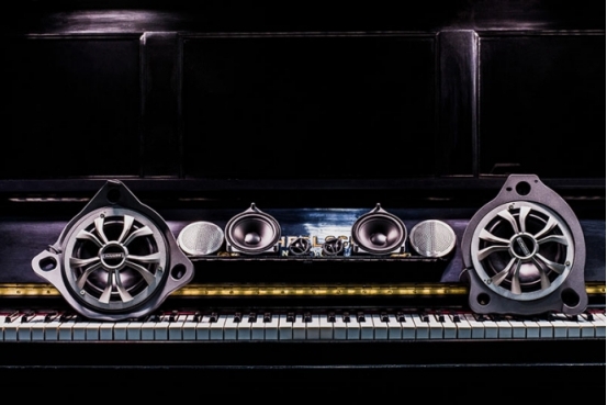 新奔驰车主十一自驾出行必备神器 丹拿Surpax M17