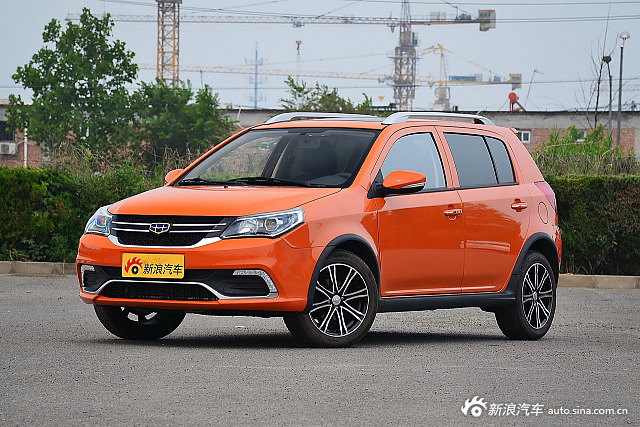 新款吉利金刚CROSS终于到达4S店 近距离看它到底长啥样