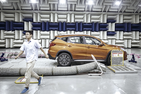 中国拉开清洁能源大赛序幕，谁将领跑？