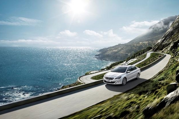 科技升级 2018款东风标致408