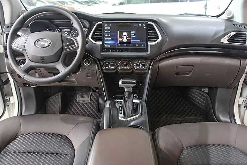 弹个车二手车|首付1.2万,经济省油的马自达3