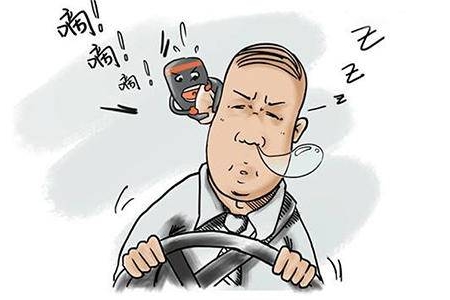 国庆长途自驾游，教你几招“解困术”