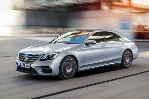 奔驰改款S级，靠什么和宝马7系、奥迪A8一战？