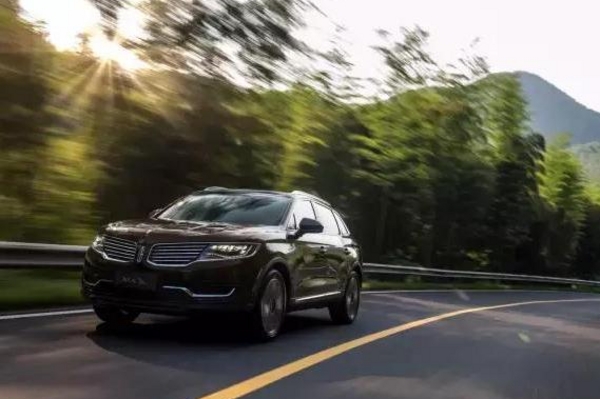 十一自驾游，除了德系三强，林肯MKX值得选吗？