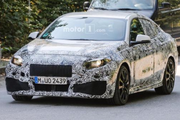 定位四门轿跑车 宝马2系Gran Coupe谍照