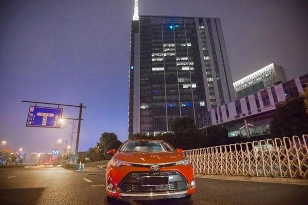 90后最美电台主播 | 你炫耀的凌晨5点钱塘江，只是我的日常