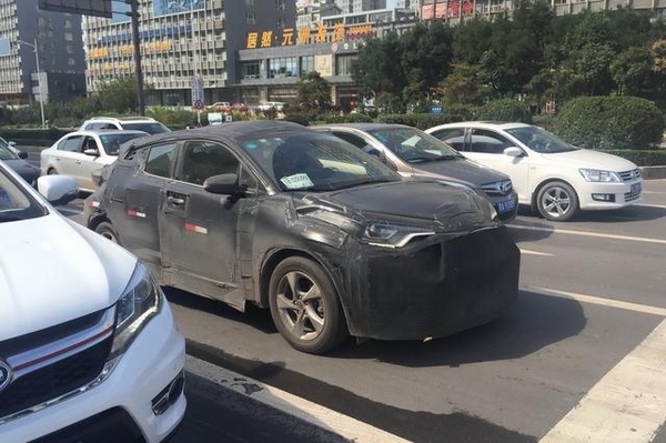 值得期待丰田全新SUV C-HR国内路试谍照曝光