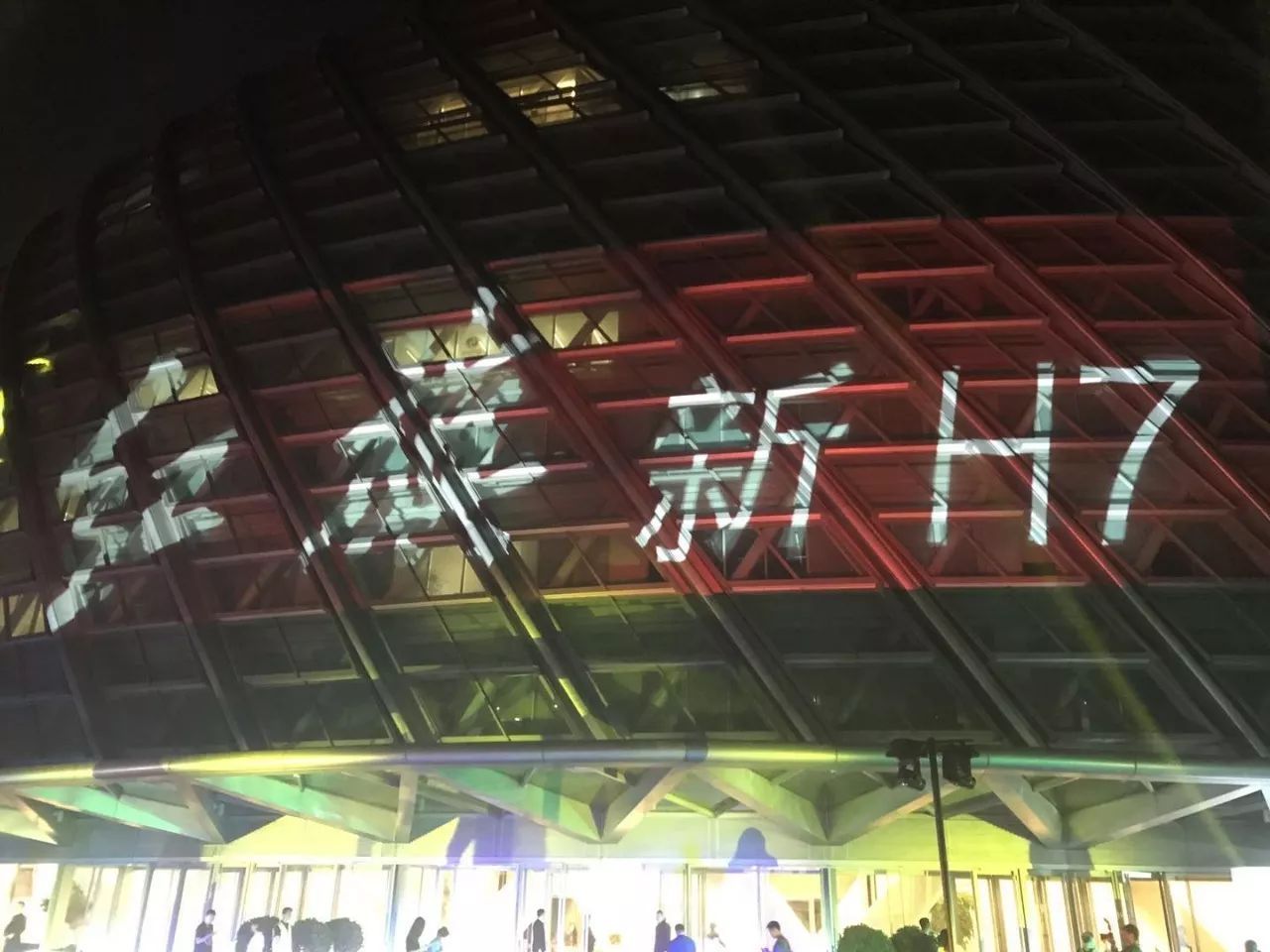 新款红旗H7,抛开情怀还剩下什么?