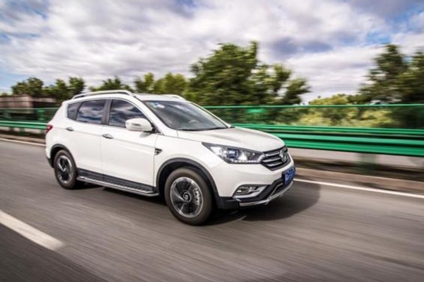 东风风神AX7告诉你，选车和吃螃蟹一样简单！