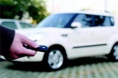 国庆第二天，服务区休息当心车去财空