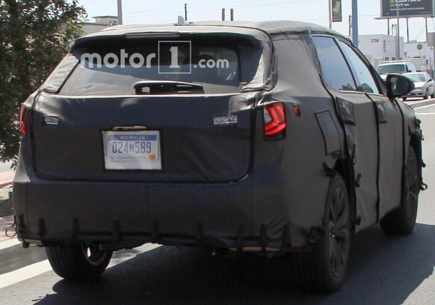 新雷克萨斯RX七座版 或将于10月发布