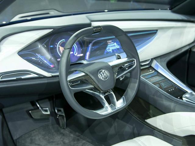 最美别克诞生了,车里全是屏幕,比特斯拉炫多了