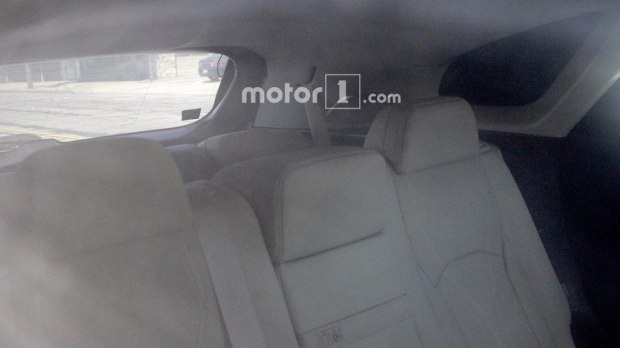 新雷克萨斯RX七座版 或将于10月发布