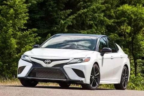 比雅阁还霸气 操控优于天籁 全新凯美瑞预计售价16万起