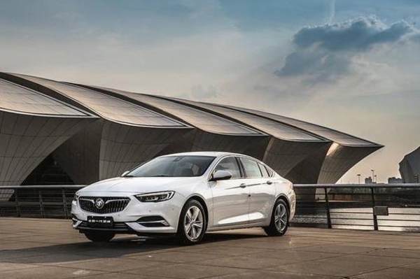 十月有优惠，国庆去看车，18-25万这几款轿车你肯定想买