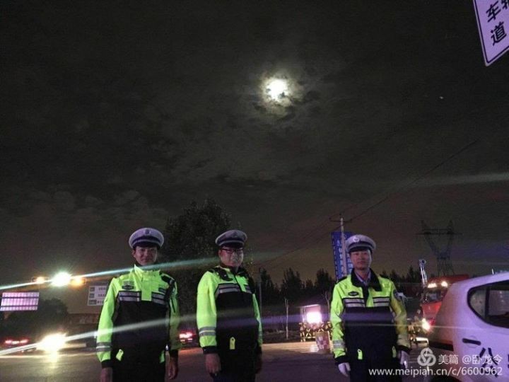 今夜，共享明月！