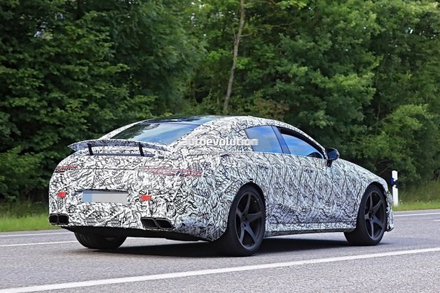 或命名为AMG GT4 量产版明年3月将亮相