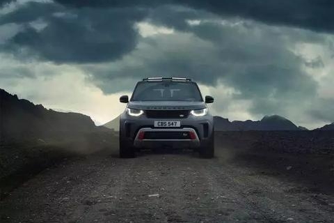 硬派SUV中又一狠货曝光，村长家的“陆巡”都不好意思开出来！