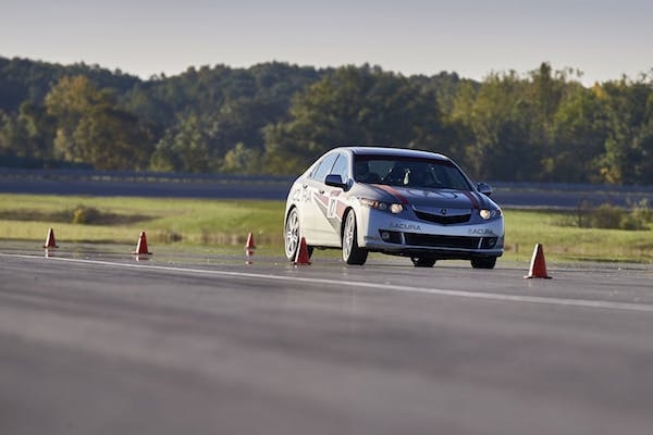 如何为自动驾驶车辆搭建极端测试场景？