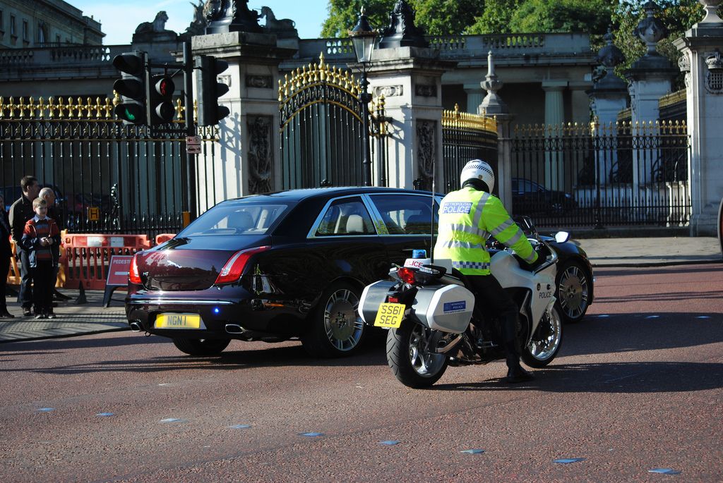 ▲捷豹的品牌弱一些,姑且当备用礼宾车吧