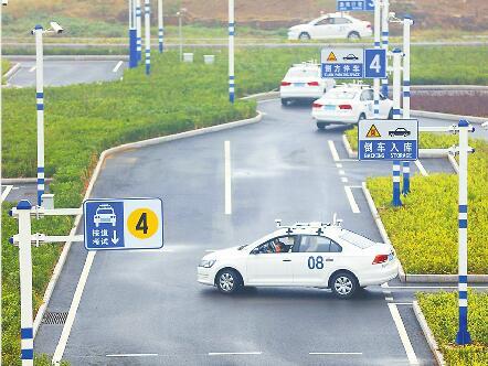 网传驾考新规首日河南某考场教练都全军覆没了