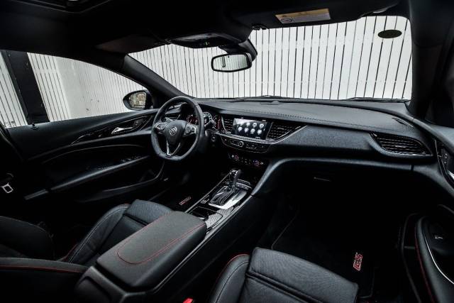 君威GS就是一台跑山神器呀!