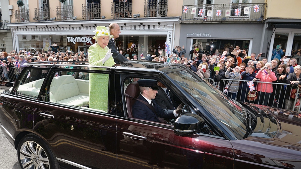 ▲路虎,英国皇家指定检阅车