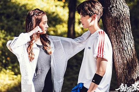 长假归来，比鹿晗关晓彤在一起更值得关注的是你的爱车